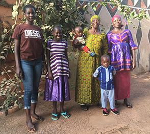 Awa et la famille
